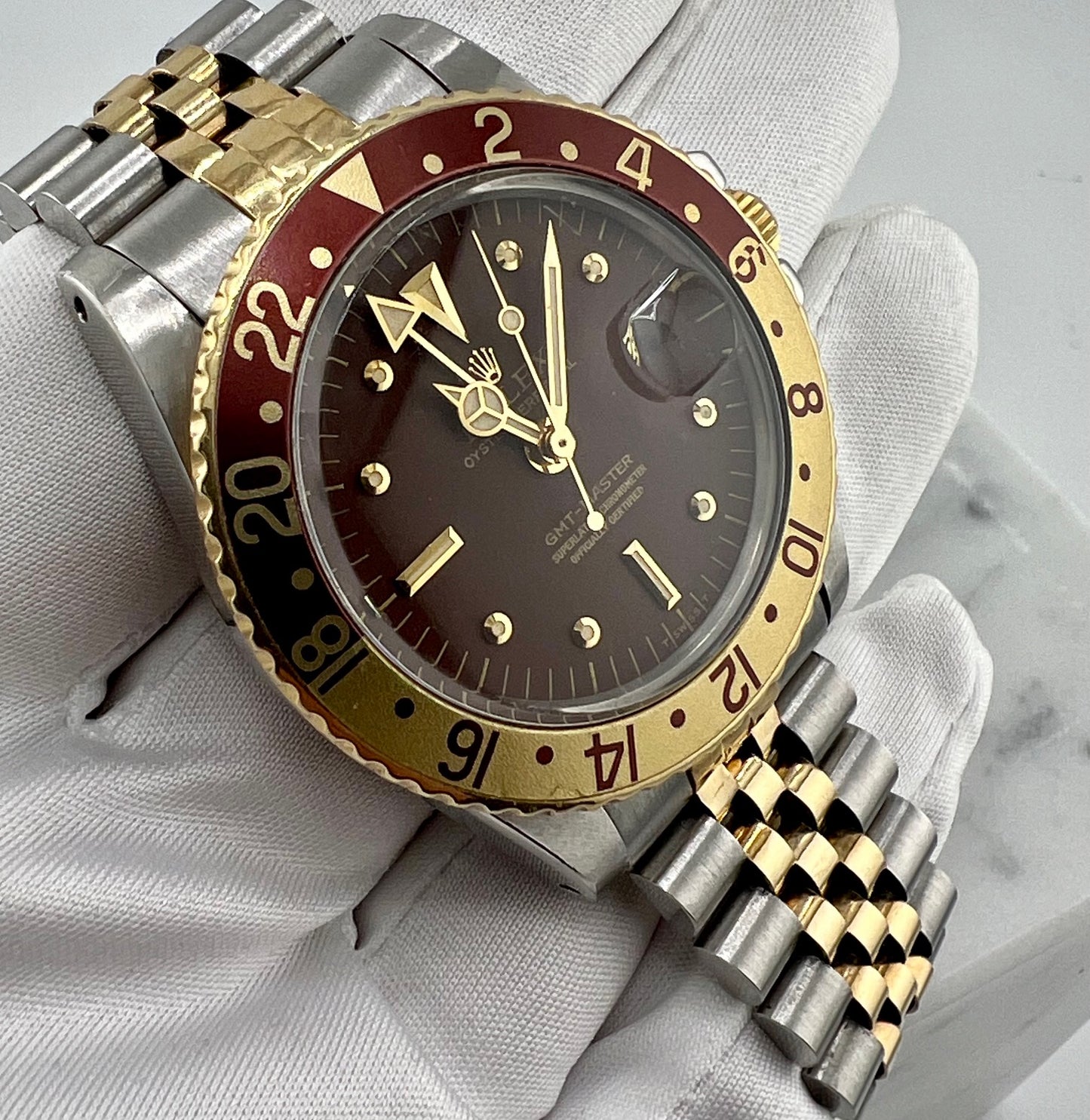 Rolex GMT-Master 1675 jubilèe Eye of the tiger 1977 nipple rail dial brown
