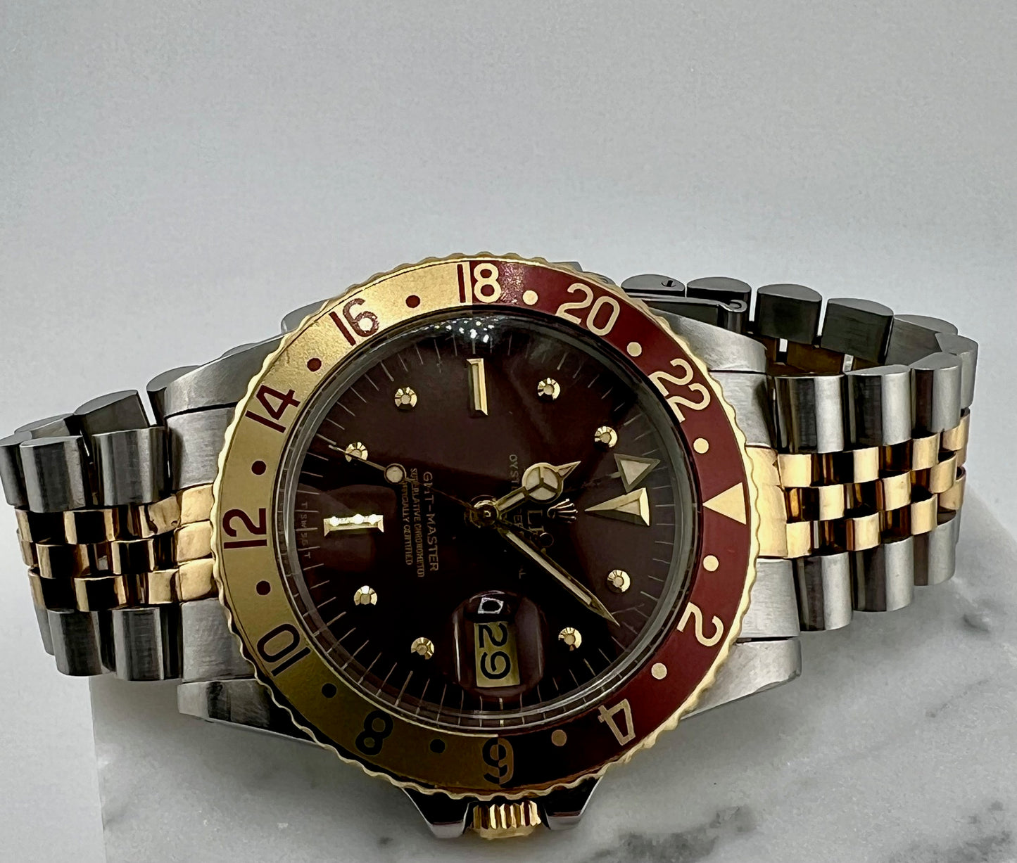 Rolex GMT-Master 1675 jubilèe Eye of the tiger 1977 nipple rail dial brown