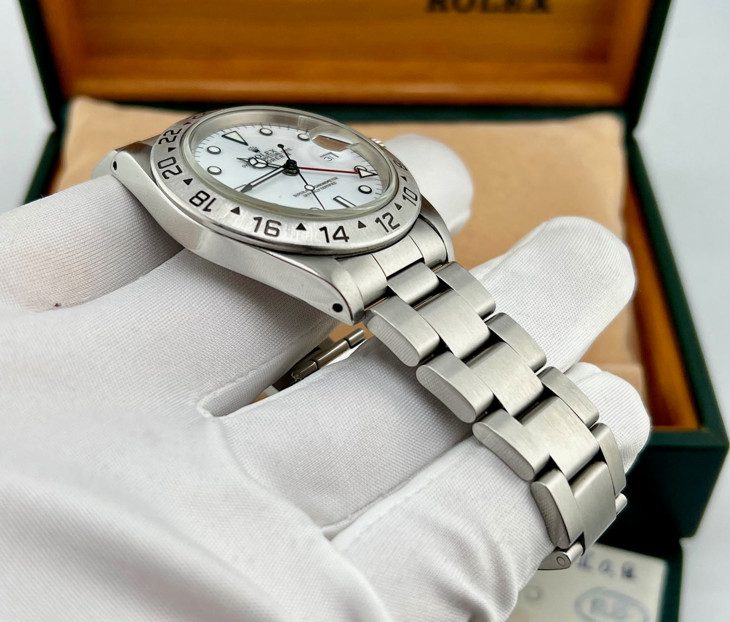 Rolex Explorer II 16570 White Dial ''Swiss'' Only full set 1994