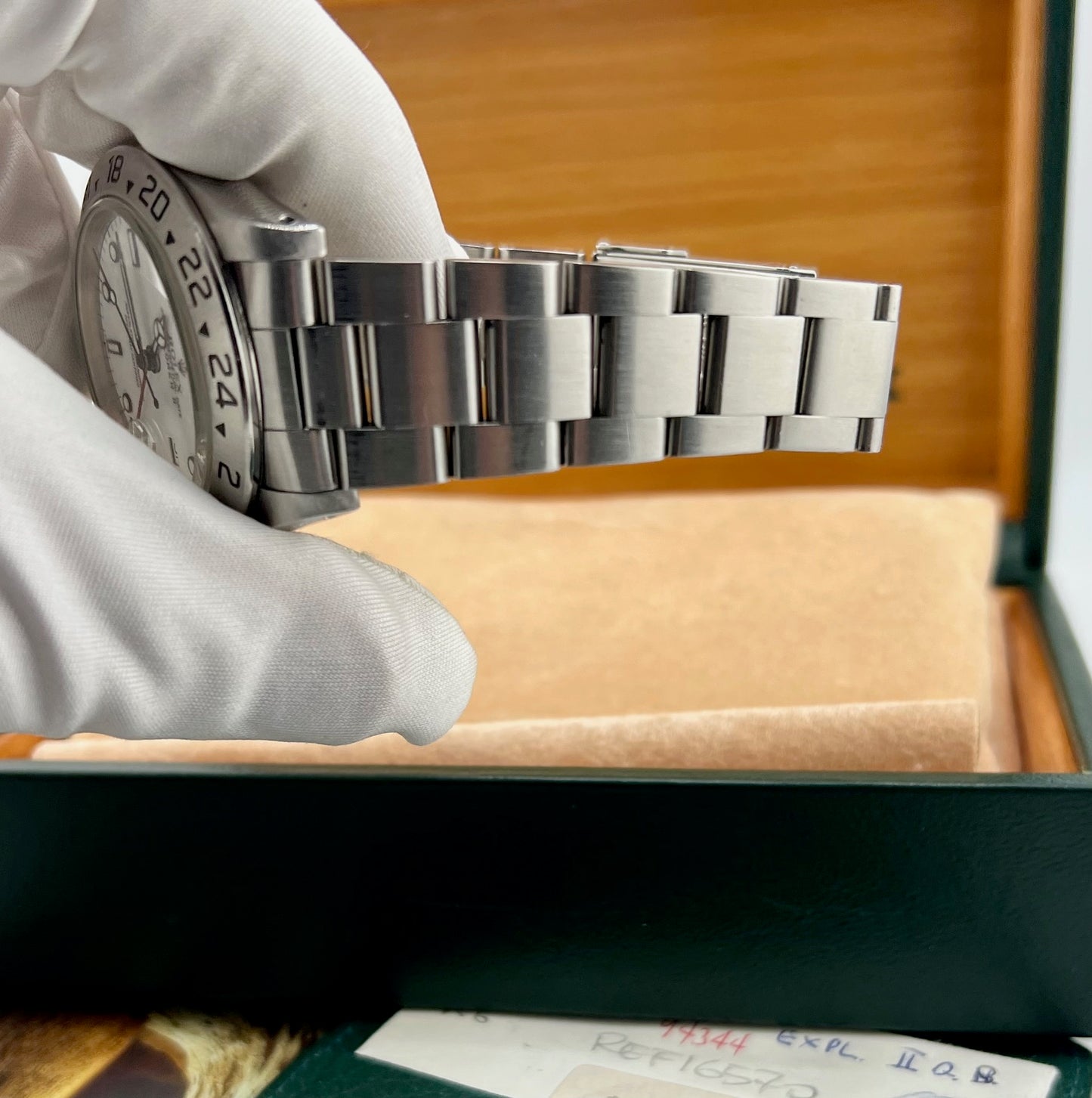 Rolex Explorer II 16570 White Dial ''Swiss'' Only full set 1994