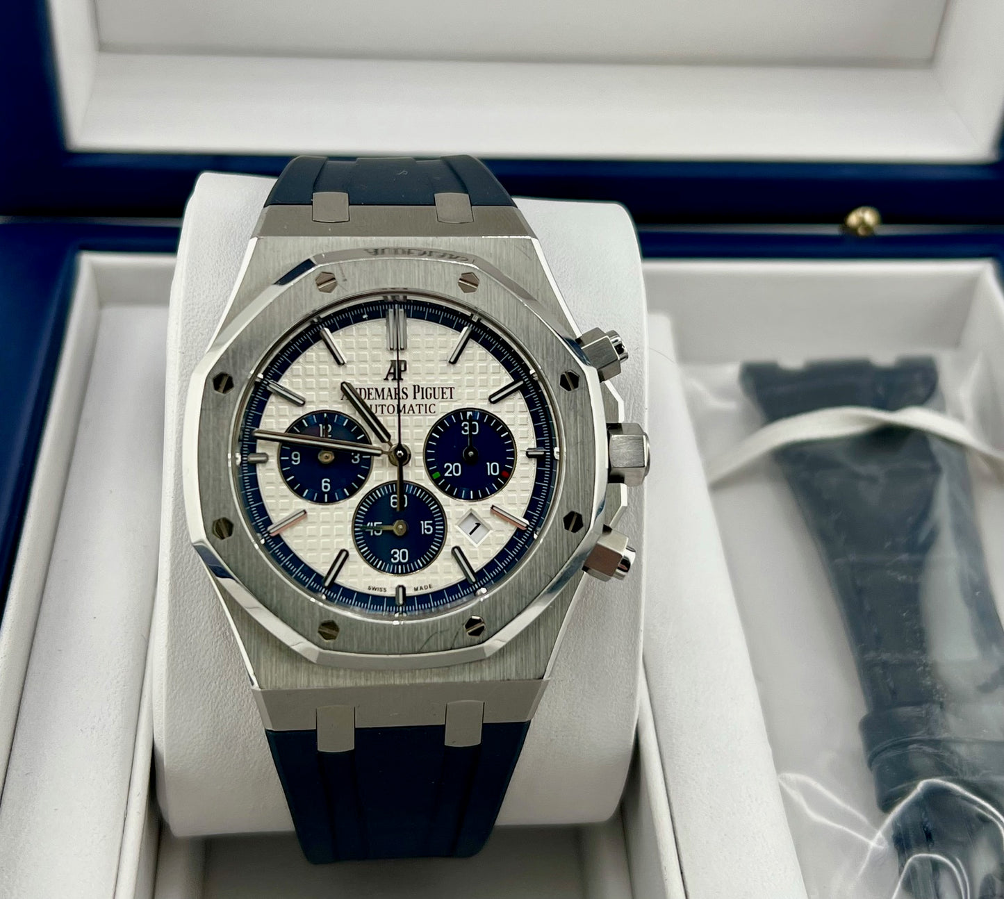 Audemars Piguet Royal Oak Chronograph 26236ST ''Pride of Italy'' Limited Edition 500pcs 2015