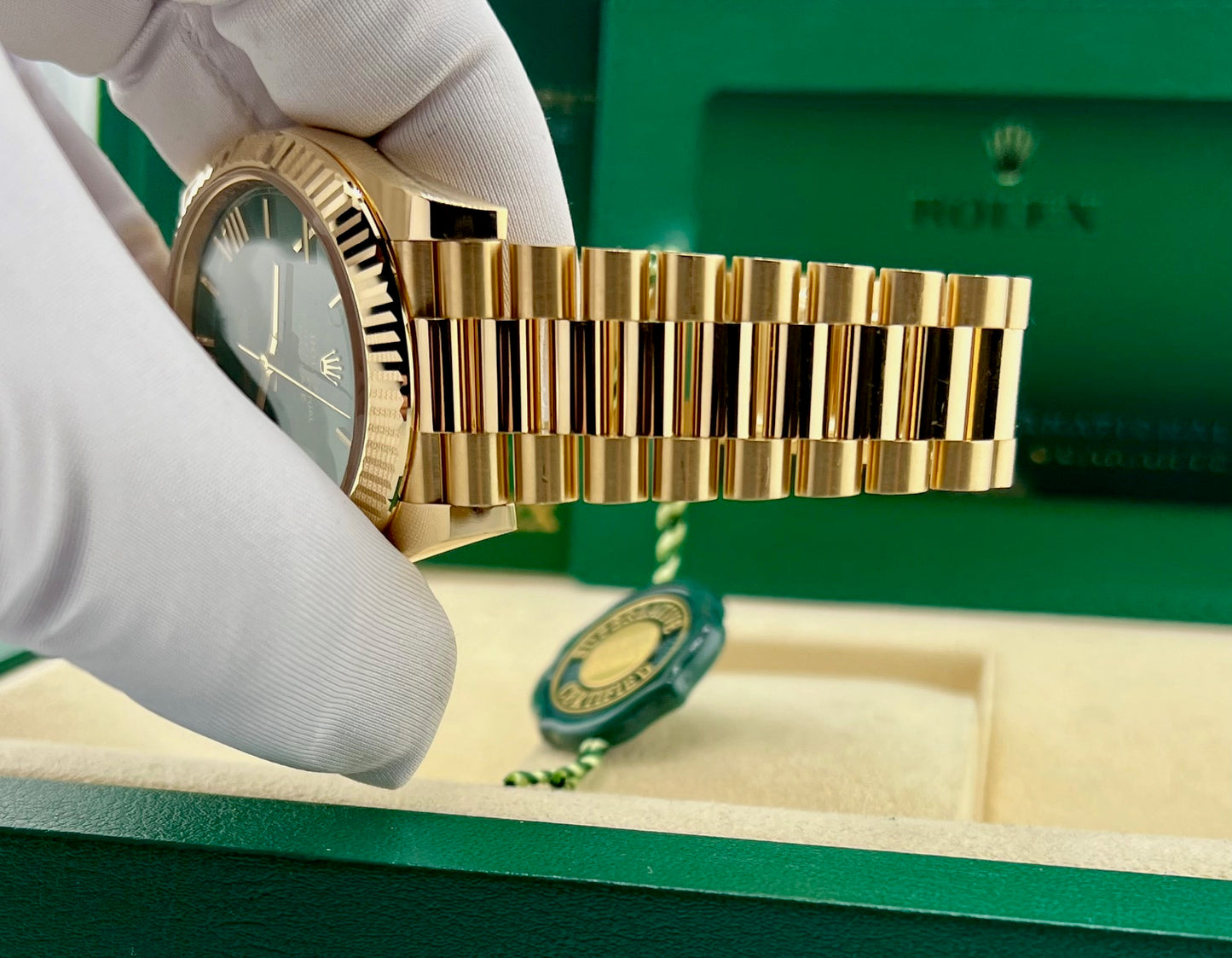 Rolex Day-Date 40mm 228238 Green Dial 2024 like new