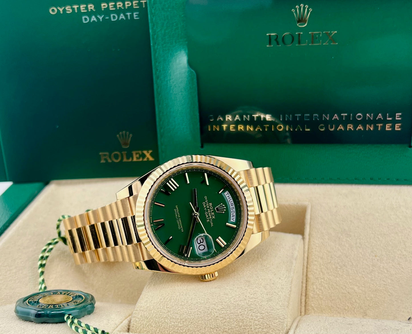 Rolex Day-Date 40mm 228238 Green Dial 2024 like new