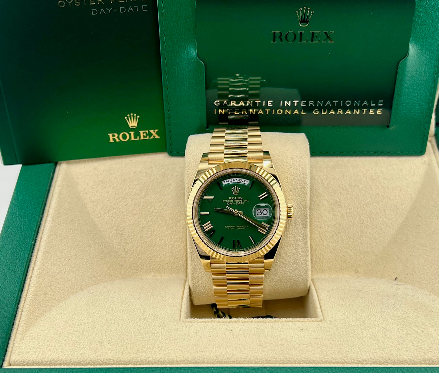 Rolex Day-Date 40mm 228238 Green Dial 2024 like new