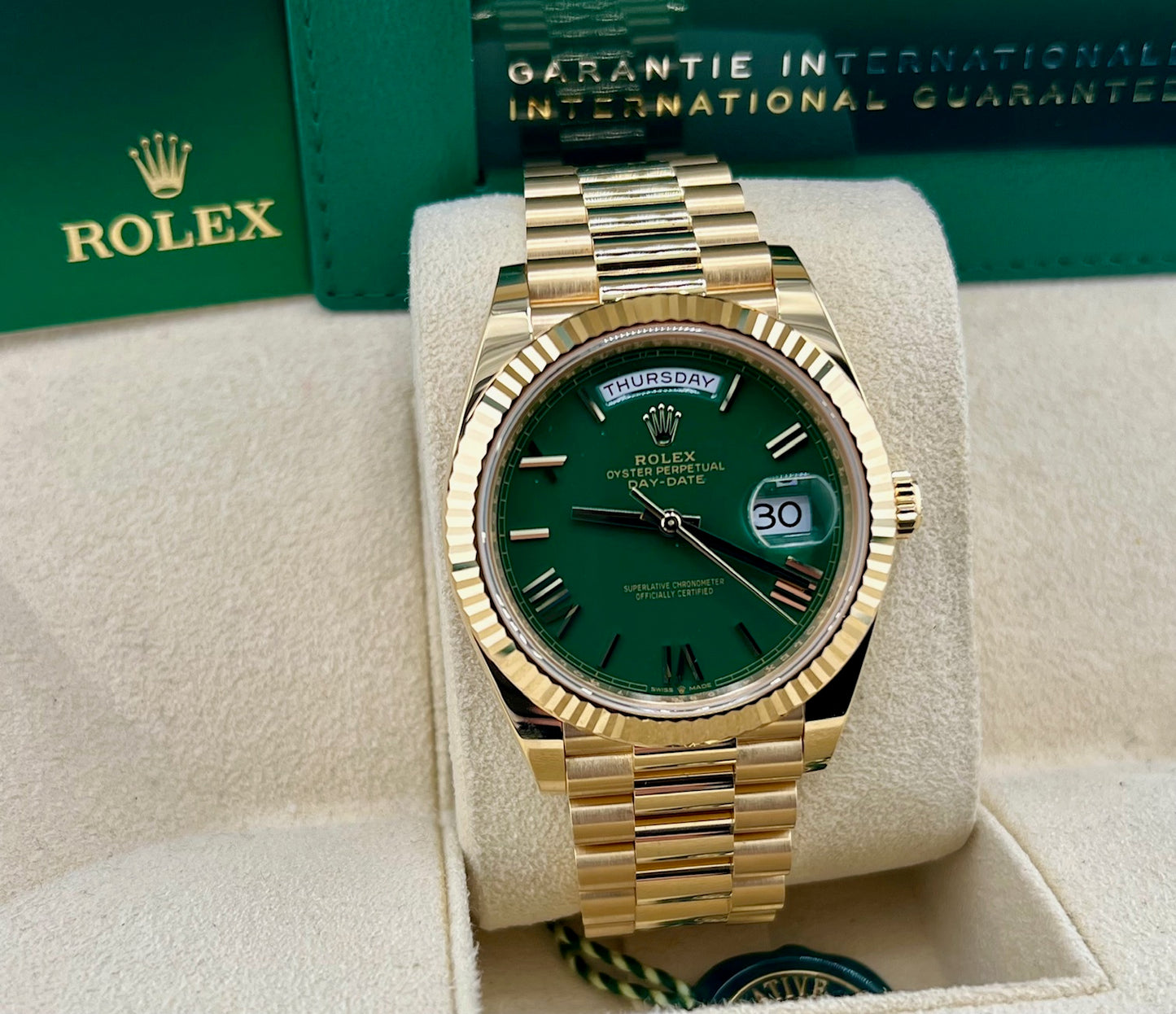 Rolex Day-Date 40mm 228238 Green Dial 2024 like new