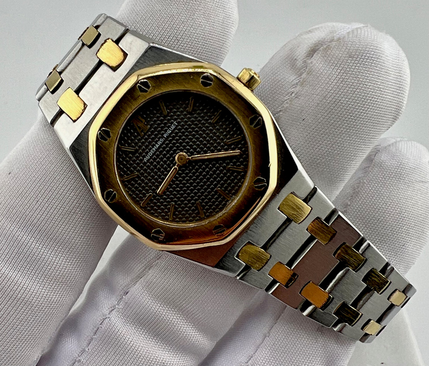 Audemars Piguet Royal Oak Lady 26mm 6707SA 1985 only watch quartz