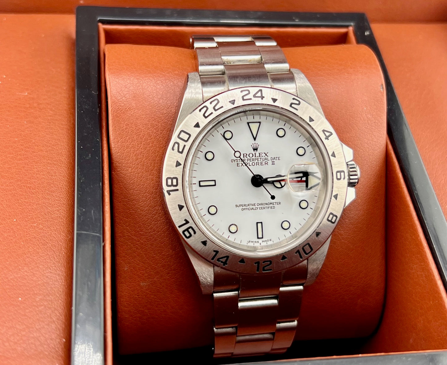 Rolex Explorer II 16570 White Dial SEL NO HOLES only watch 2004