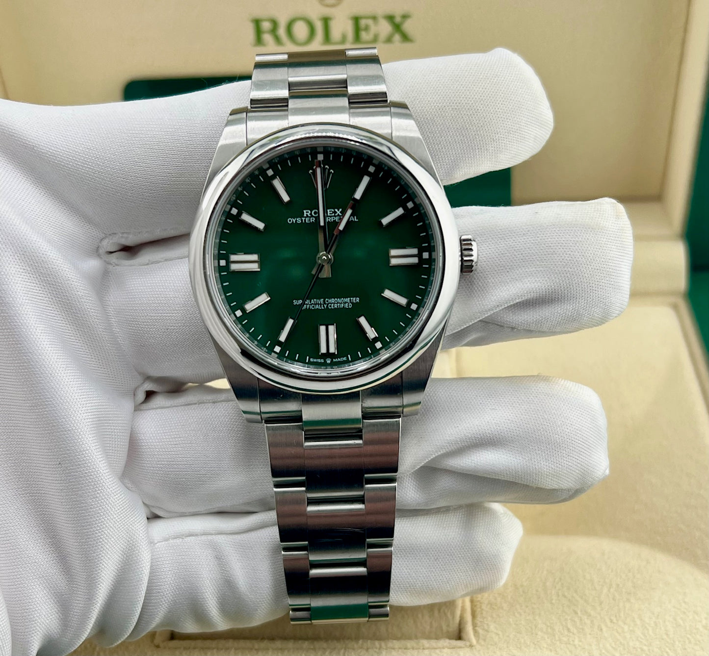 Rolex Oyster Perpetual 41mm 124300 Green Dial 2022