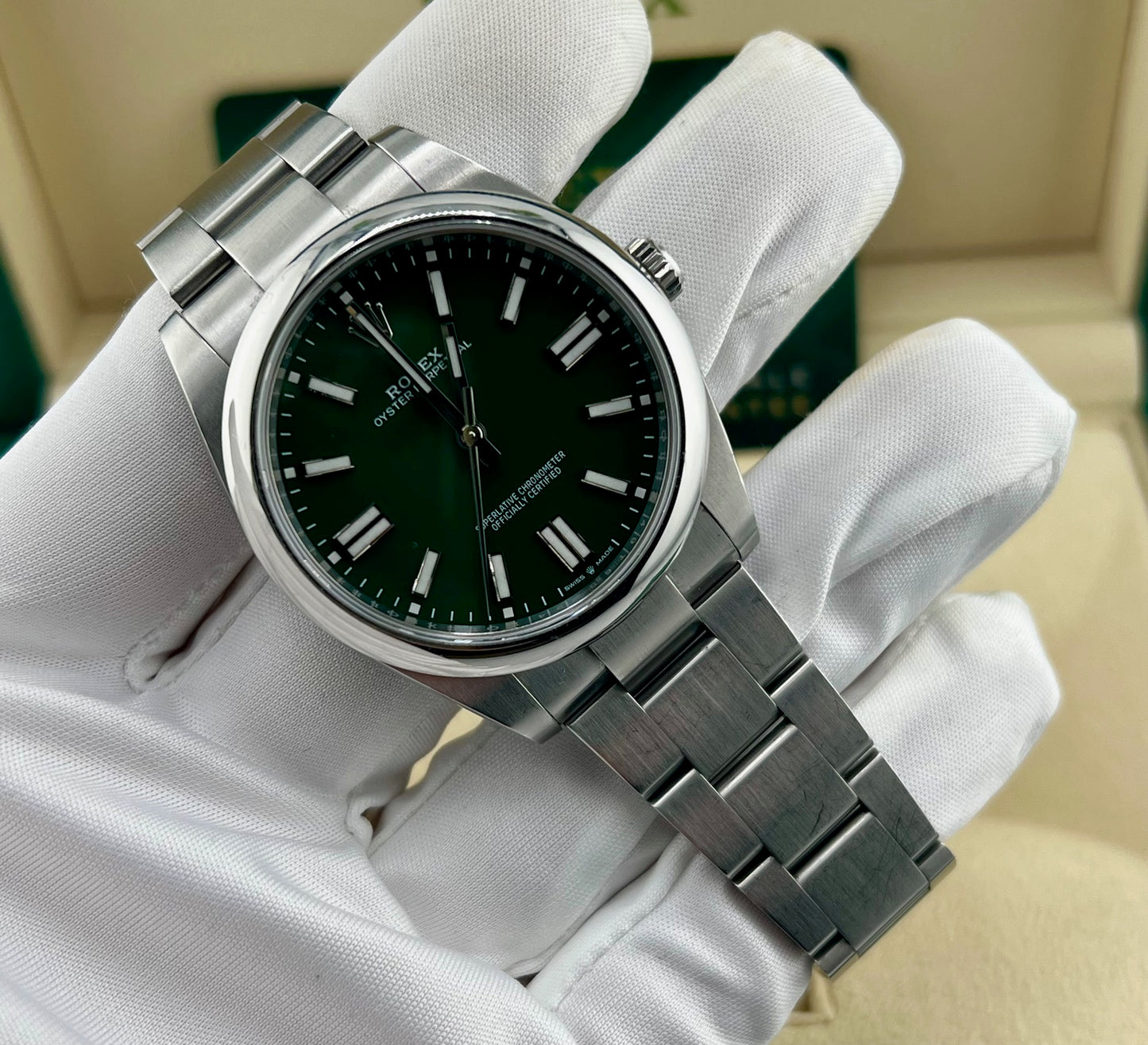 Rolex Oyster Perpetual 41mm 124300 Green Dial 2022