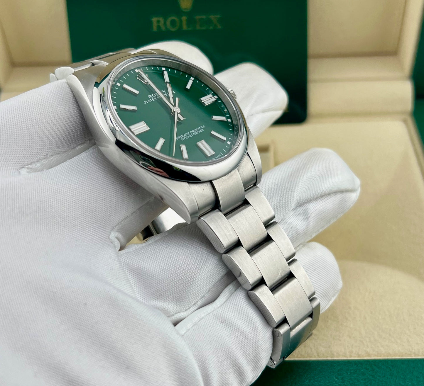 Rolex Oyster Perpetual 41mm 124300 Green Dial 2022