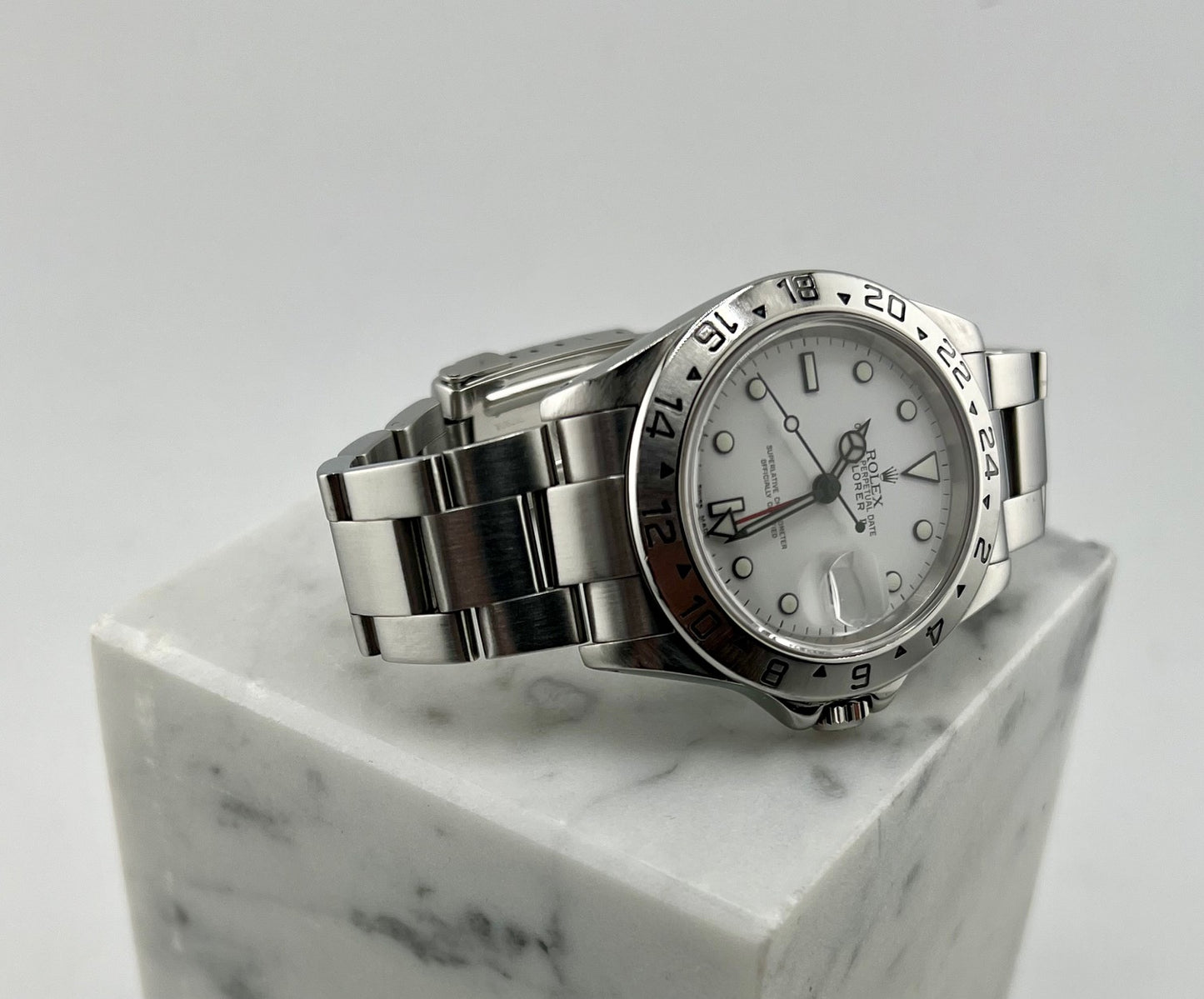 Rolex Explorer II 16570 White Dial Sel 2000