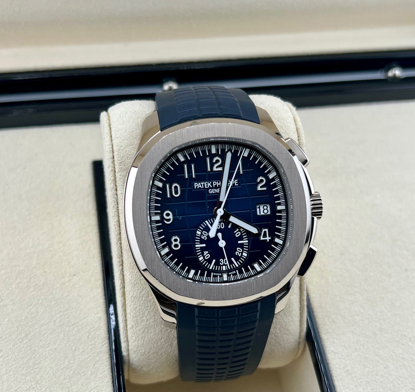 Patek Philippe Aquanaut 5168G White Gold Blue Dial 2024 like new