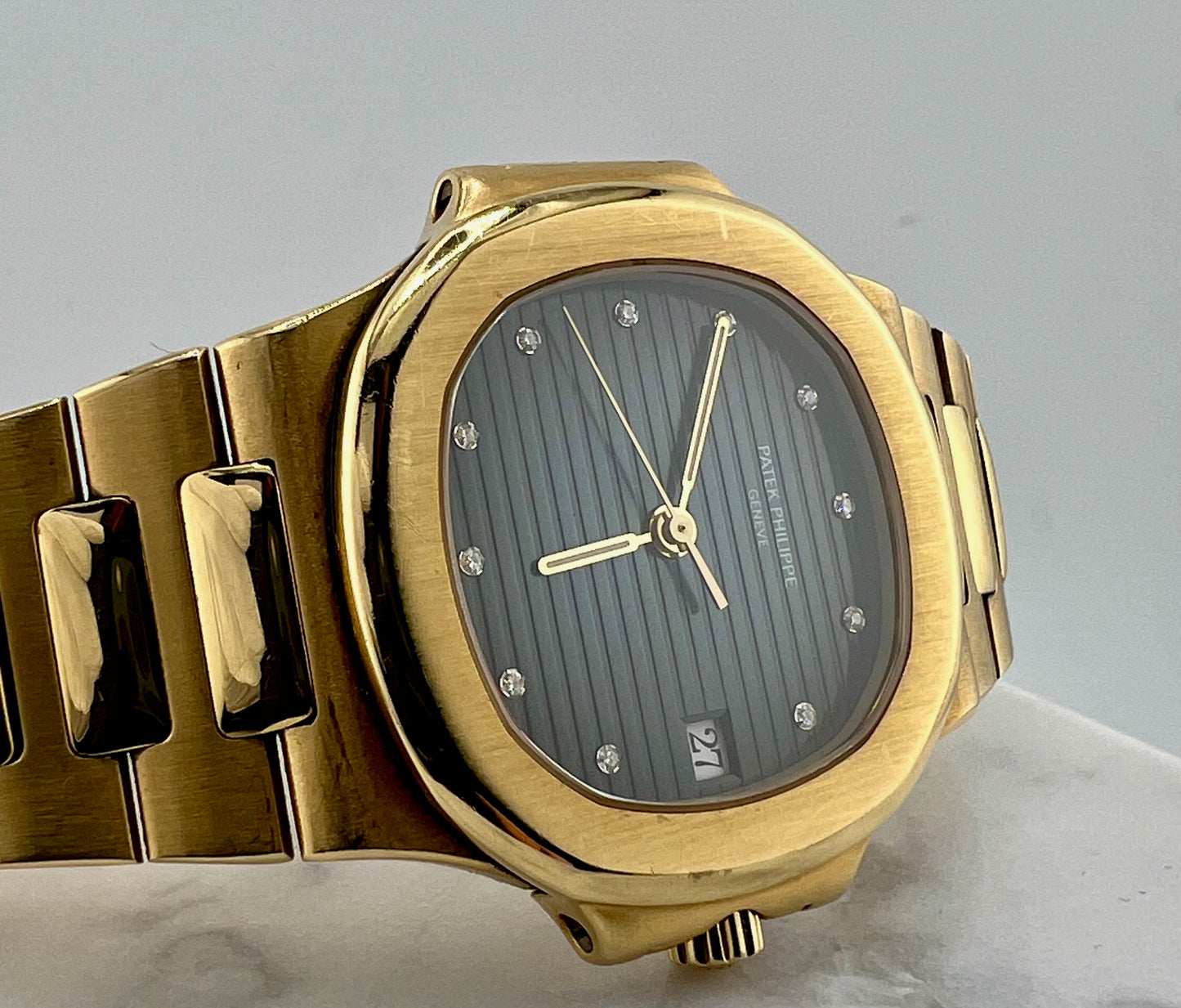 Patek Philippe Nautilus 3800 Yellow Gold Automatic Blue Dial Diamond index 37.5mm