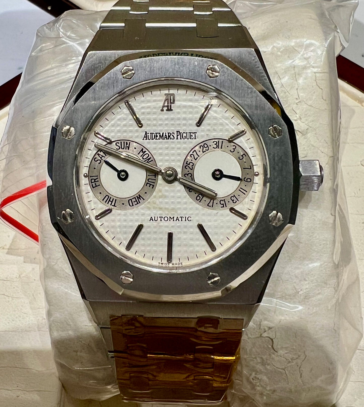 Audemars Piguet Royal Oak Day-date 25572ST Cream Dial No Paper AP