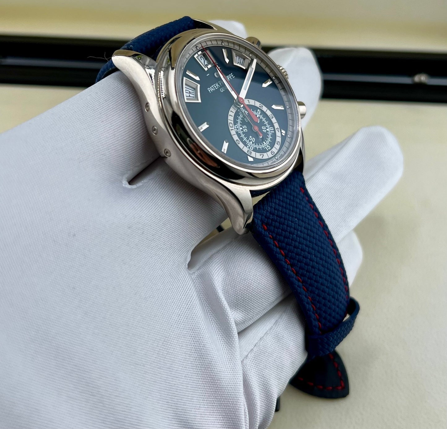 Patek Philippe Annual Calendar Chronograph 5960/01G White Gold 2019 Deployantèe