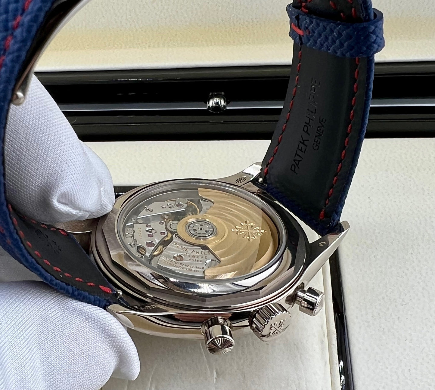 Patek Philippe Annual Calendar Chronograph 5960/01G White Gold 2019 Deployantèe