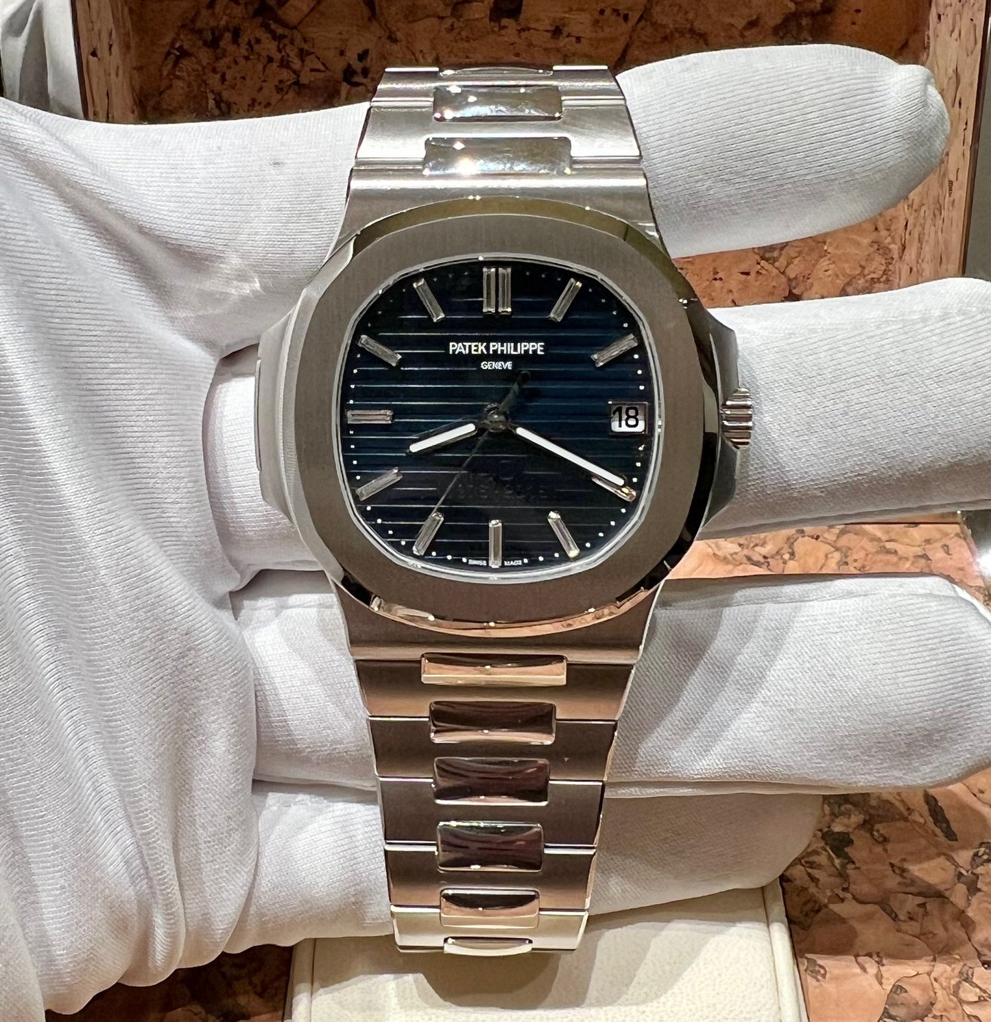 Patek Philippe 40th Anniversary Nautilus 5711/P 2017 NUOVO Rarissimo