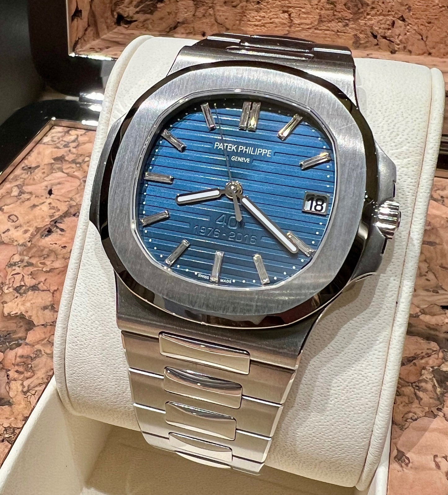 Patek Philippe 40th Anniversary Nautilus 5711/P 2017 NUOVO Rarissimo
