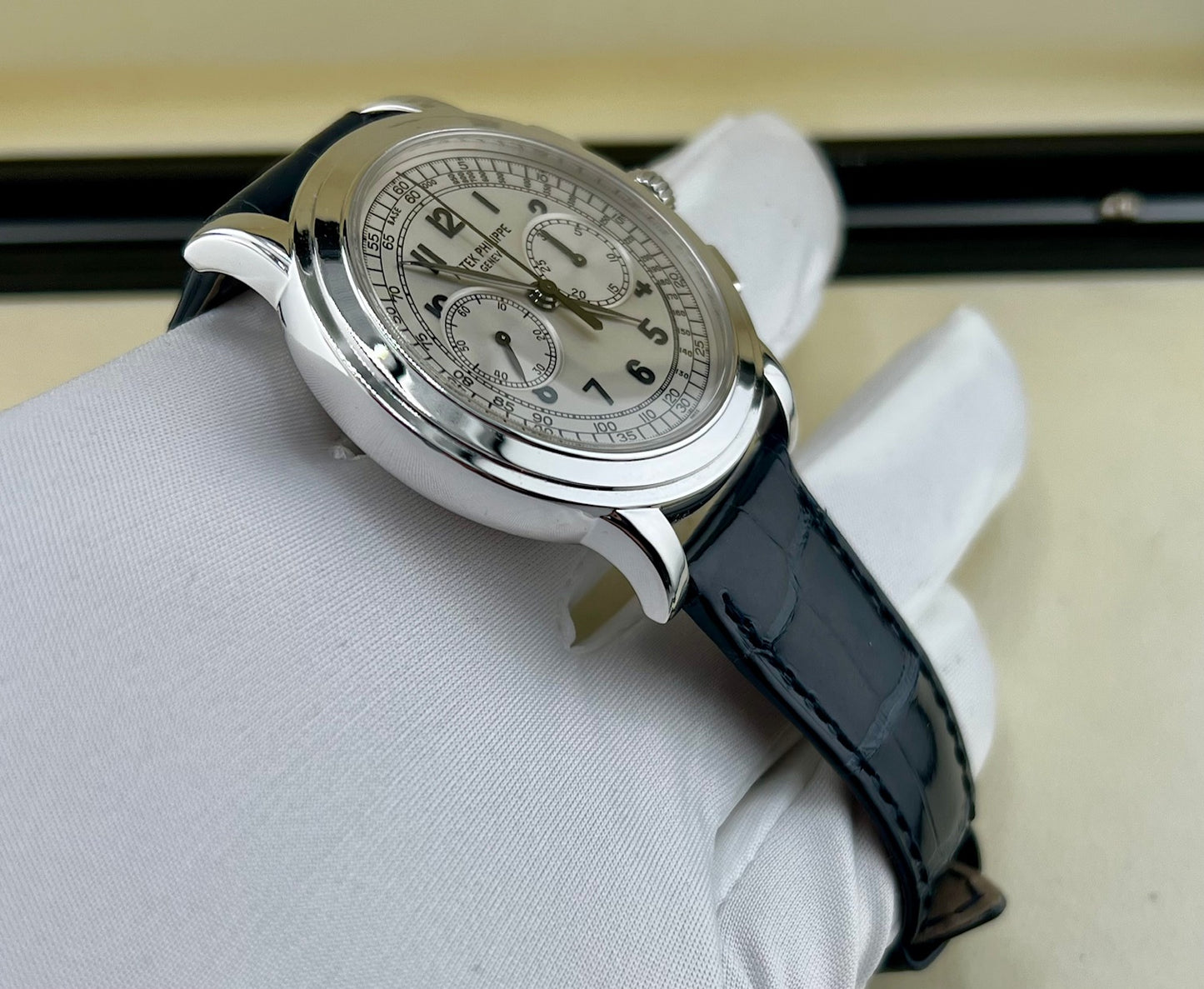 Patek Philippe Chronograph Grand Taille 5070G Full Set 2005