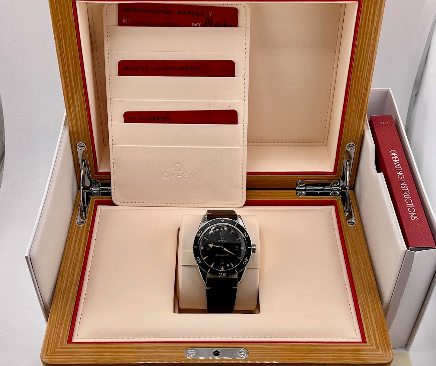 Omega Seamaster 300 Co-Axial Master Chronometer 2021 Full Set