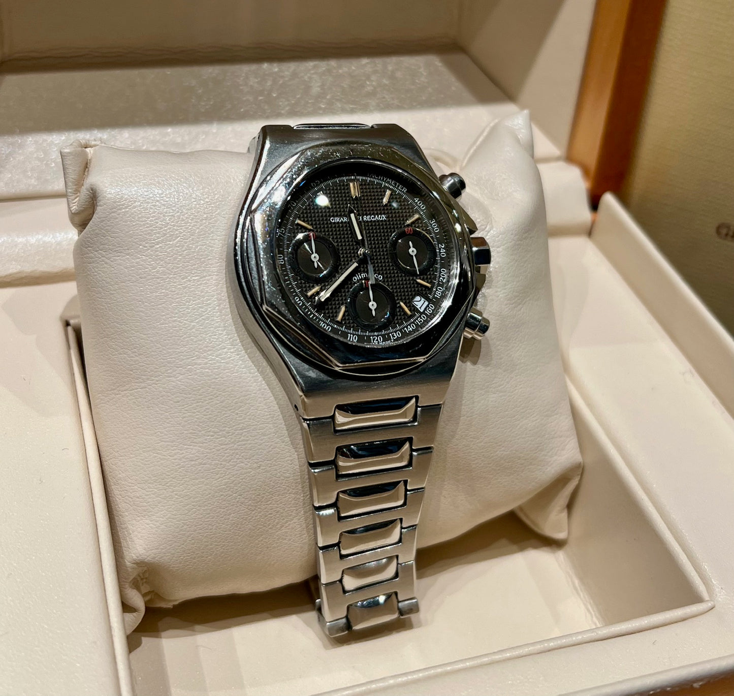 Girard Perregaux Laureato Olimpico 8017 Grey Dial