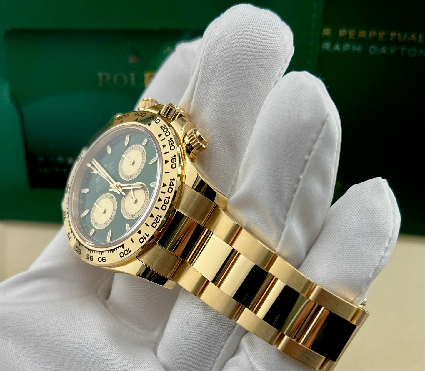 Rolex Cosmograph Daytona 126508 Green Dial New 2025