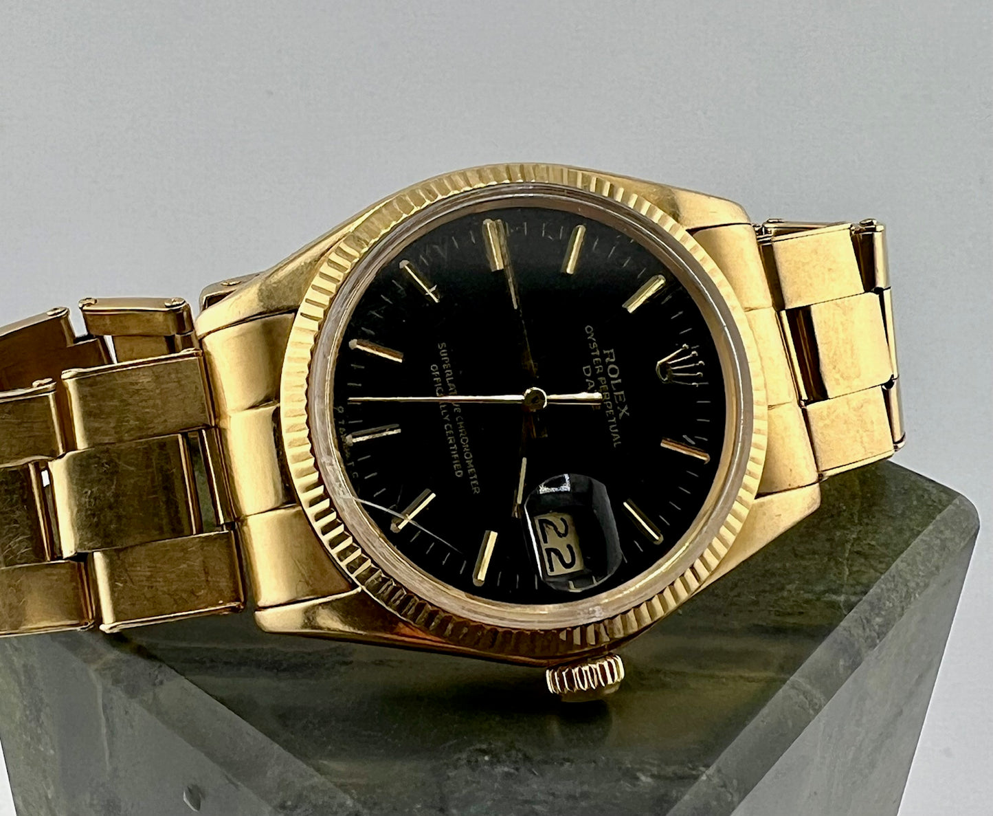 Rolex Oyster Perpetual Date 1503/8 34mm black dial 1971