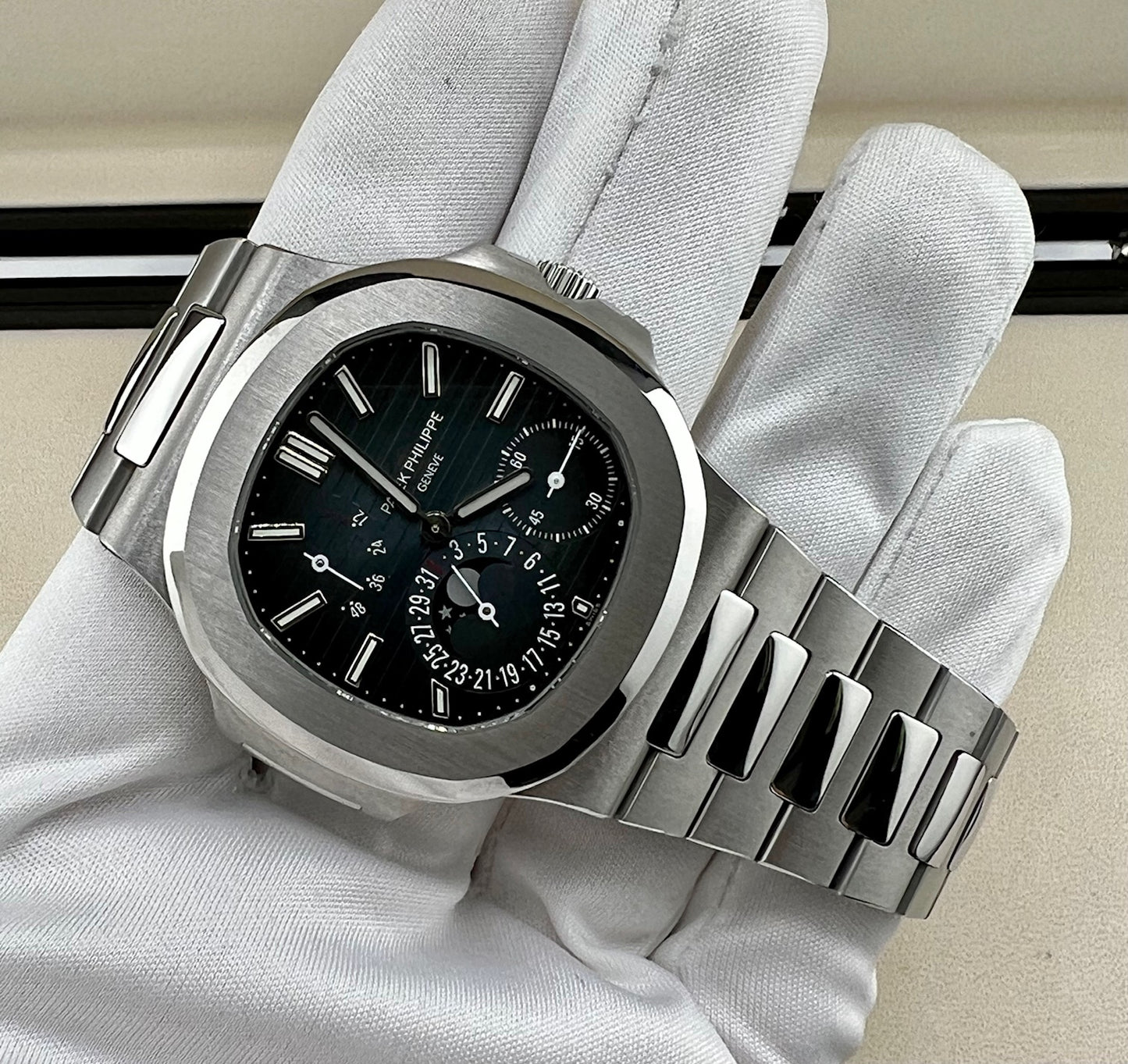 Patek Philippe Nautilus 5712/1A 2021 New