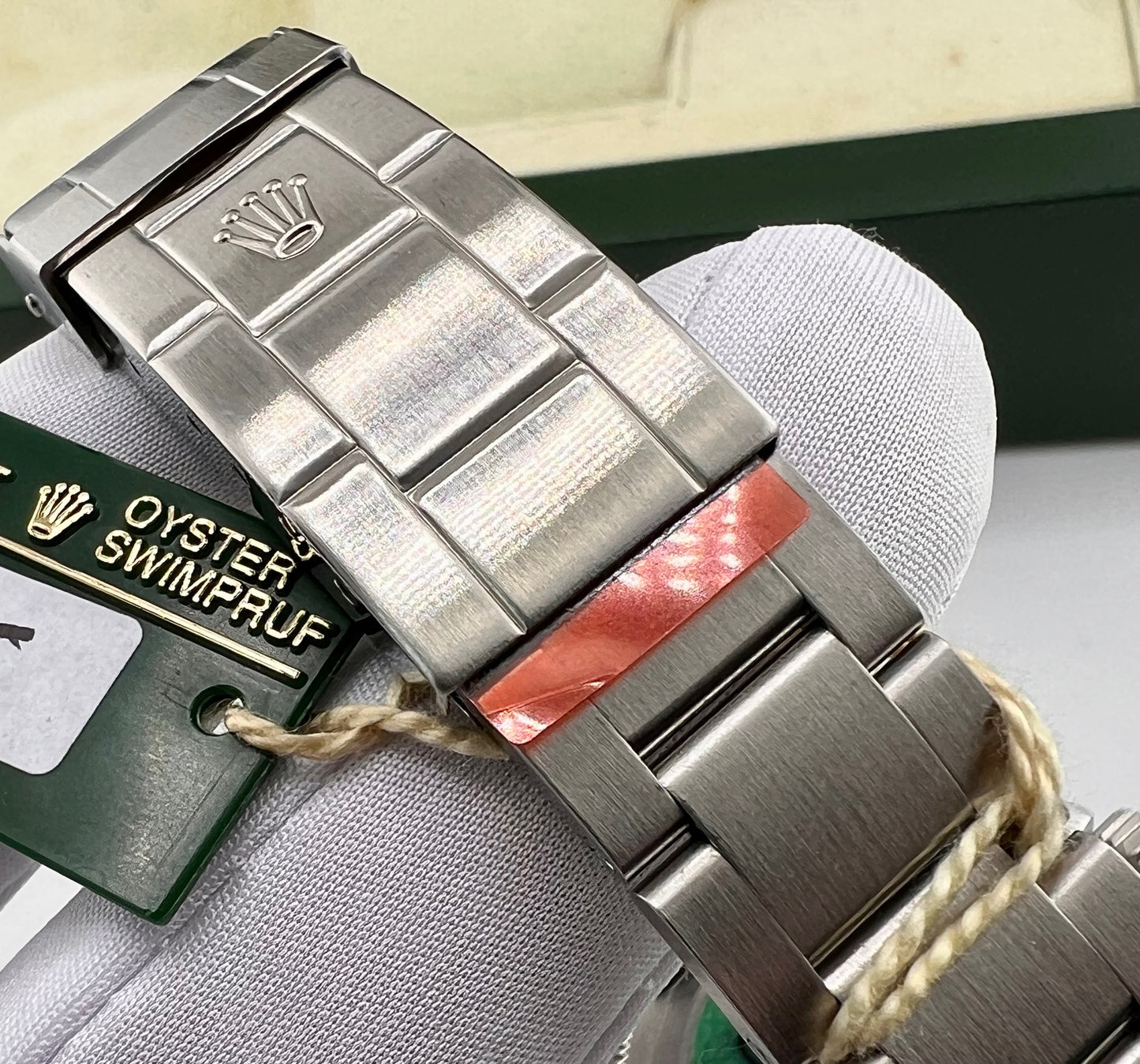 Rolex Submariner "Kermit" 16610LV NOS condition B&P 2007 (Dubai)