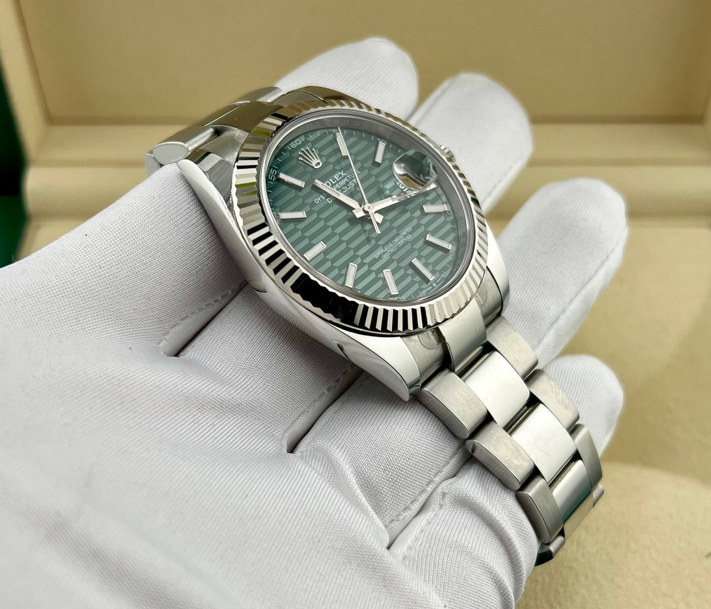 Rolex Datejust 41 mm 126334 Green Fluted Dial 2024 Oyster