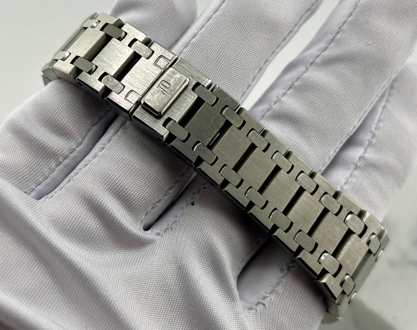Audemars Piguet Royal Oak Chronograph 25860ST White Dial 2000 Extrait d'archive