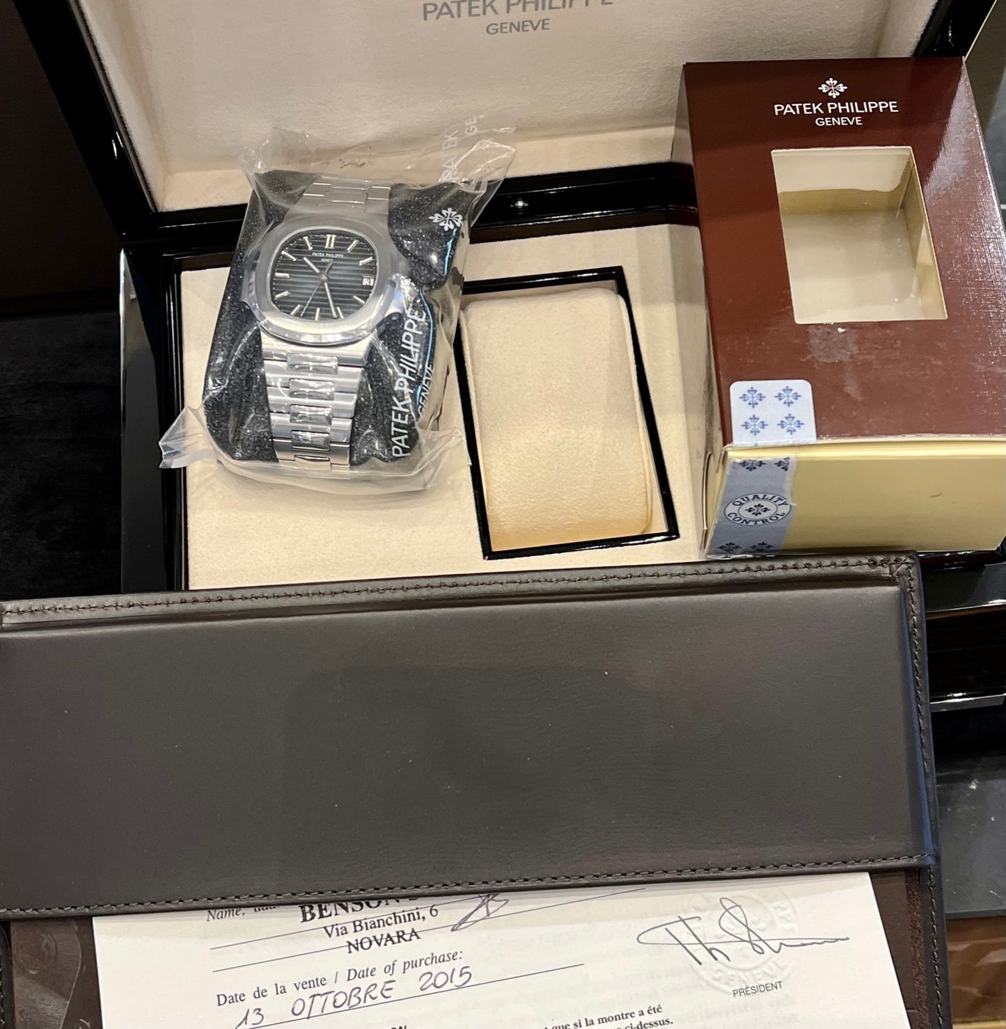 Patek Philippe Nautilus 5711/1A Blue Dial 2015 SEALED Italian Warranty