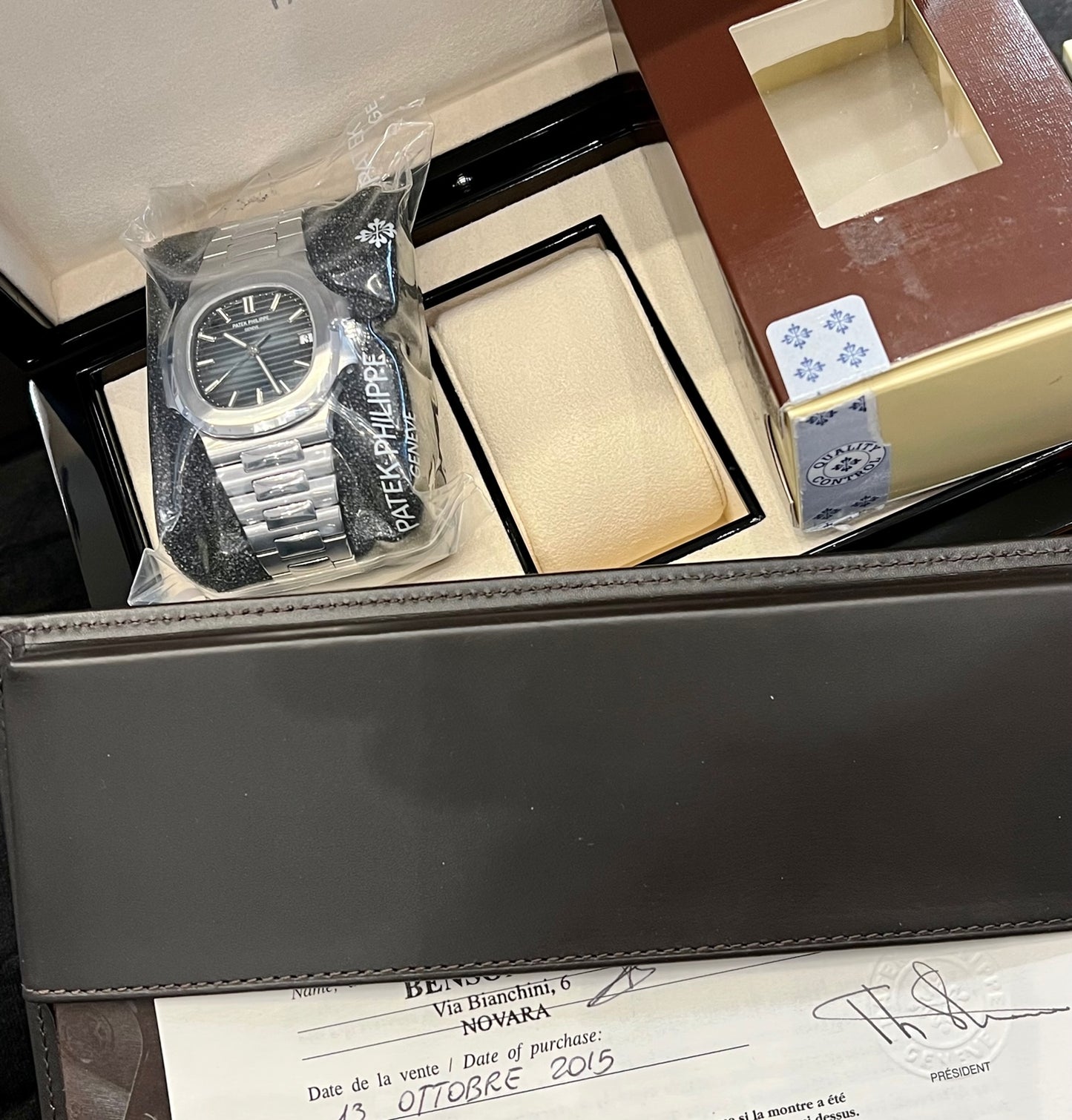 Patek Philippe Nautilus 5711/1A Blue Dial 2015 SEALED Italian Warranty
