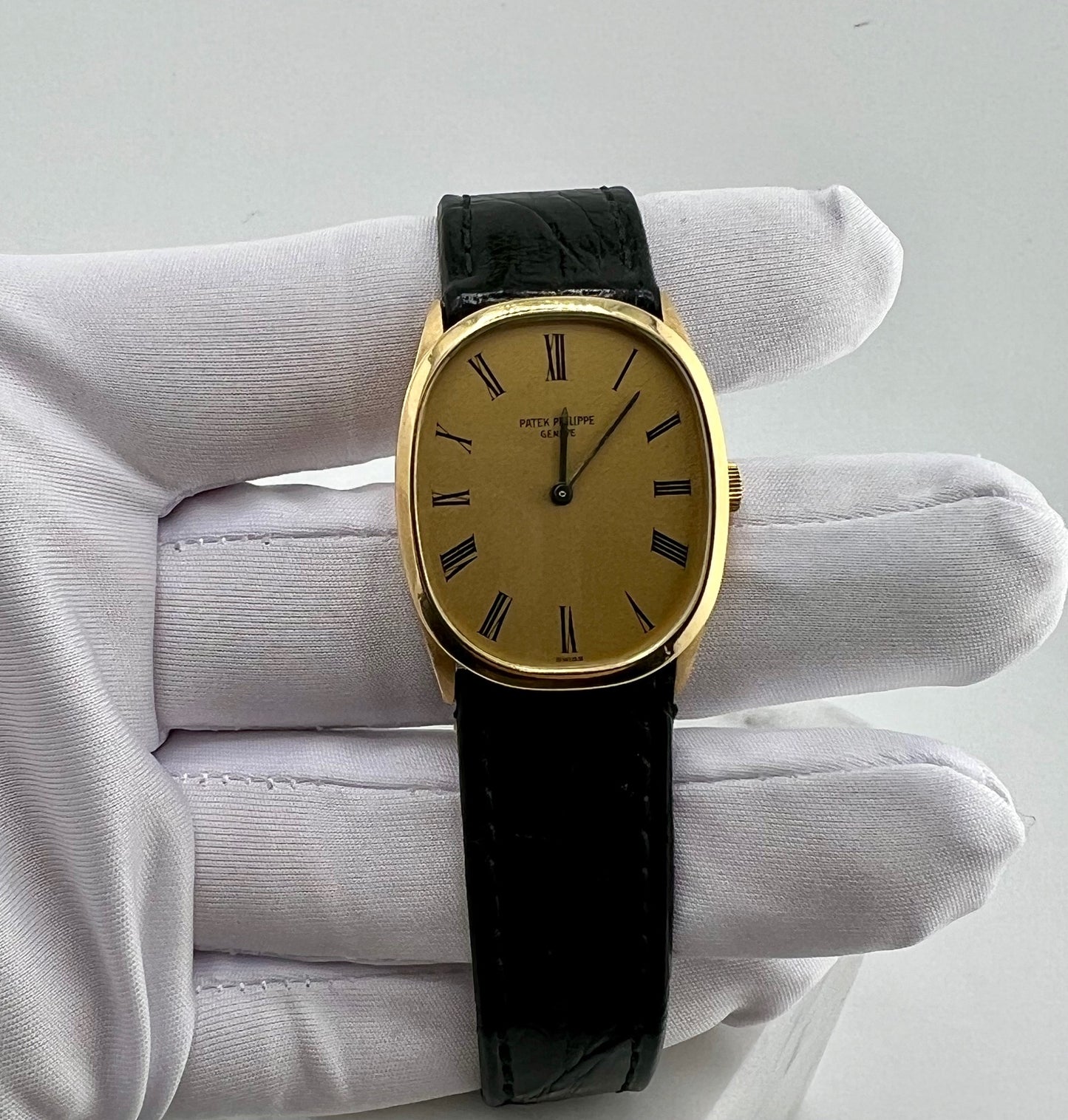 Patek Philippe Ellipse 3546 27X32mm Yellow Gold Manual