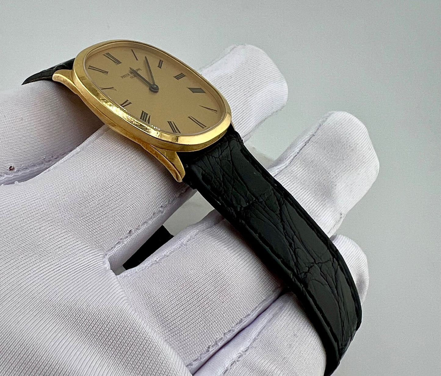 Patek Philippe Ellipse 3546 27X32mm Yellow Gold Manual