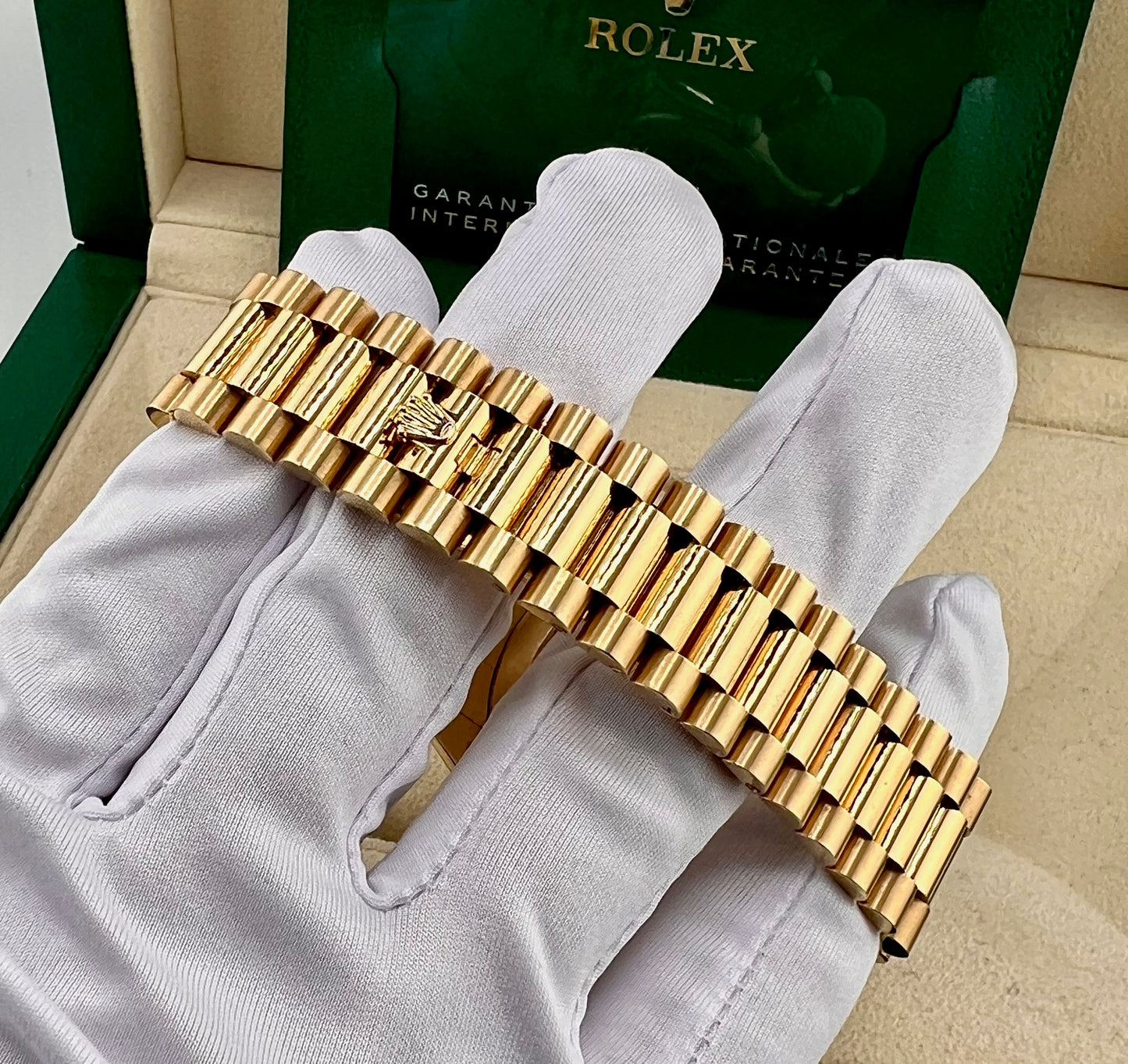 Rolex Day-Date 40mm 228238 Black Dial + Silver Dial  president 2019 ITA