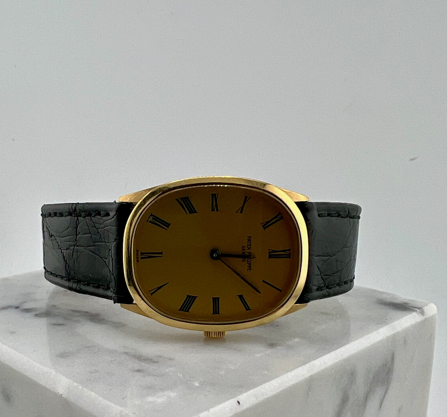 Patek Philippe Ellipse 3546 27X32mm Yellow Gold Manual