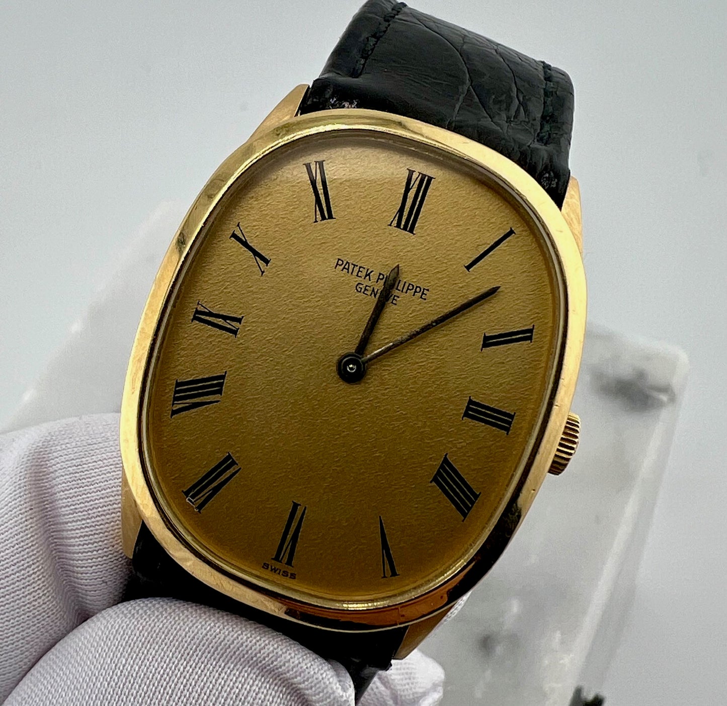 Patek Philippe Ellipse 3546 27X32mm Yellow Gold Manual