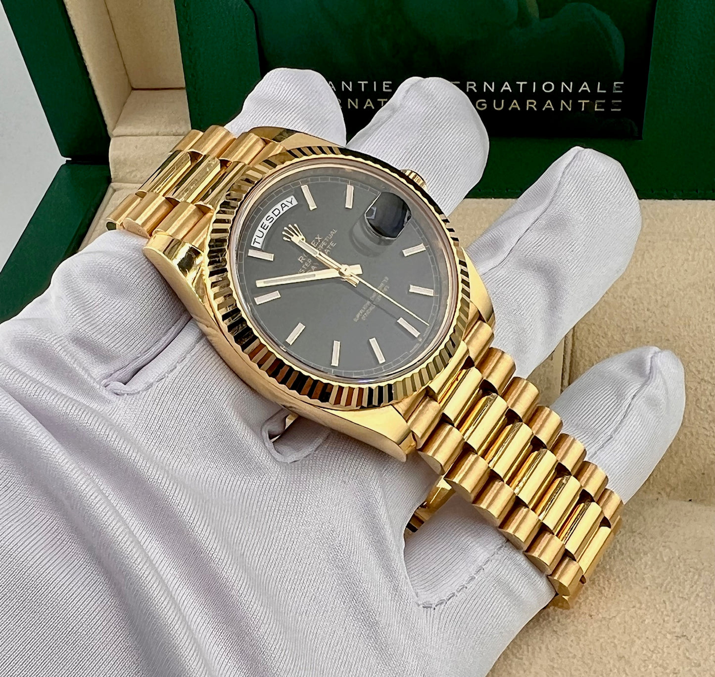 Rolex Day-Date 40mm 228238 Black Dial + Silver Dial  president 2019 ITA