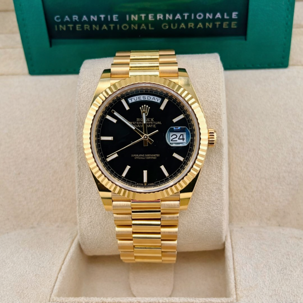 Rolex Day-Date 40mm 228238 Black Dial + Silver Dial  president 2019 ITA