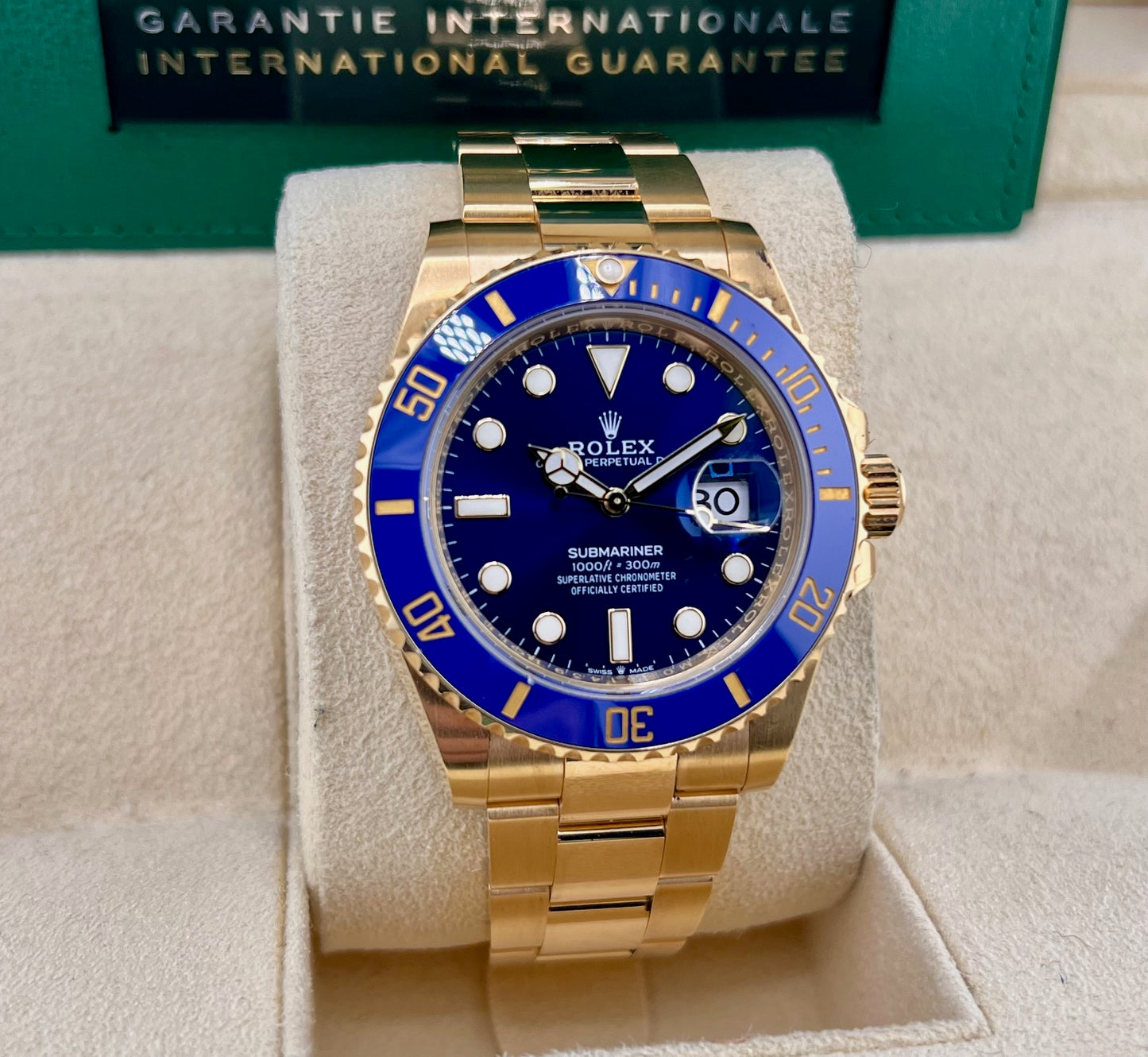 Rolex Submariner Date 126618LB 41mm like new 2022