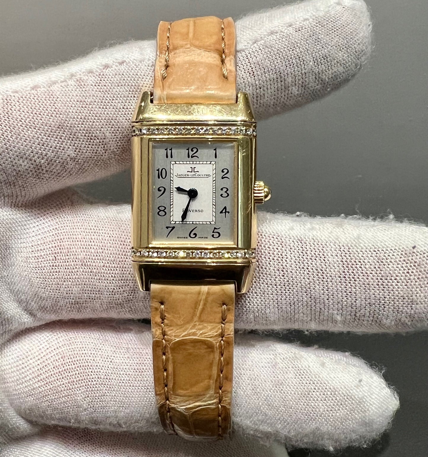 Jaeger-LeCoultre Reverso 18k Diamond 265.1.08 only watch