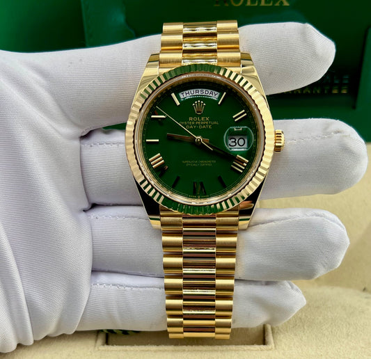 Rolex Day-Date 40mm 228238 Green Dial 2024 like new
