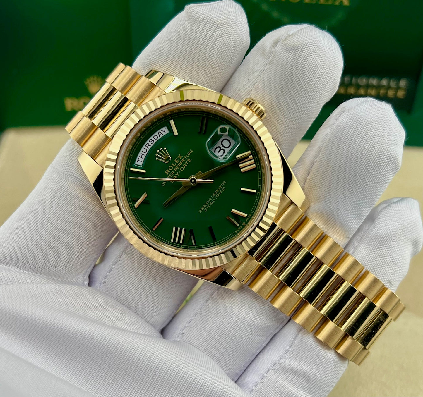 Rolex Day-Date 40mm 228238 Green Dial 2024 like new