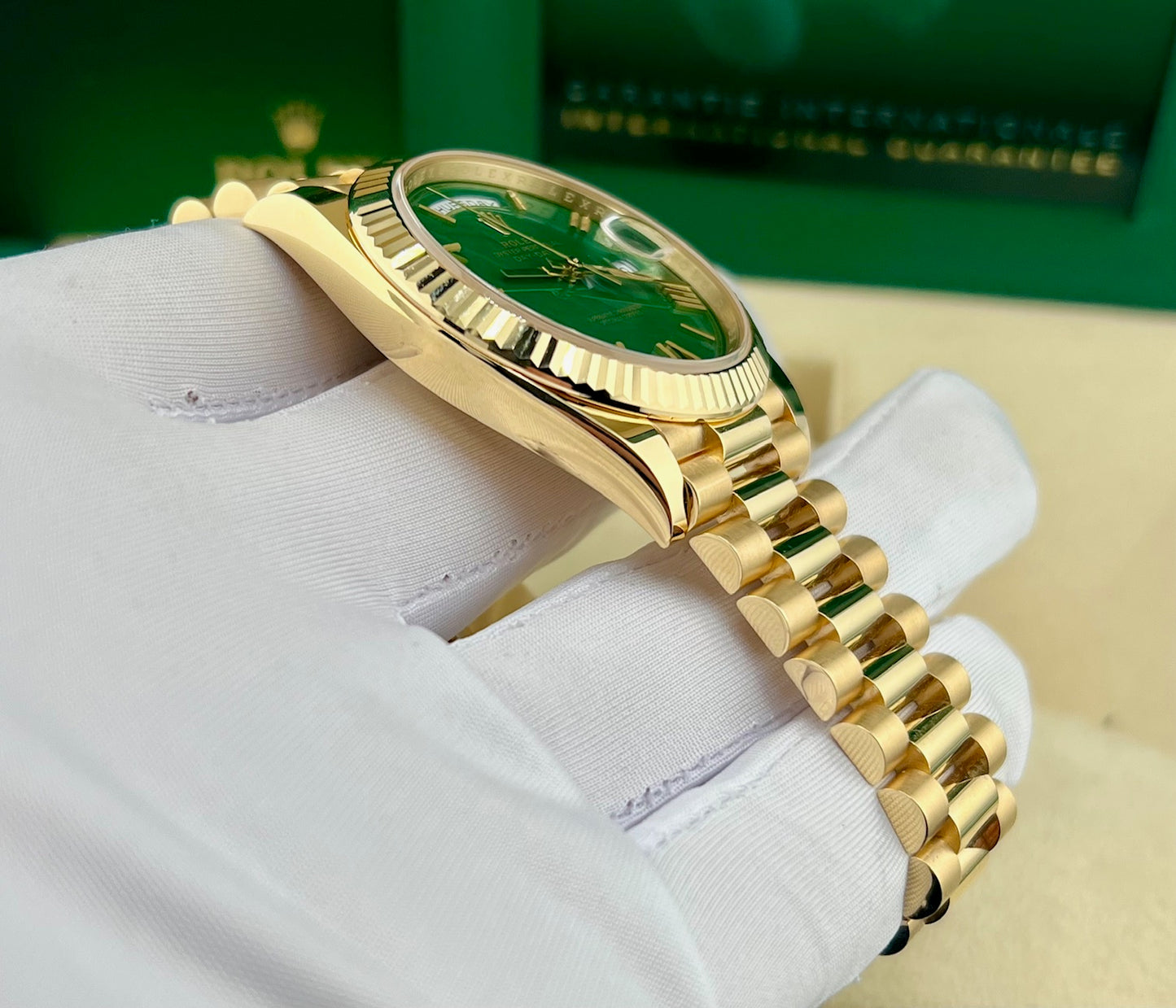 Rolex Day-Date 40mm 228238 Green Dial 2024 like new