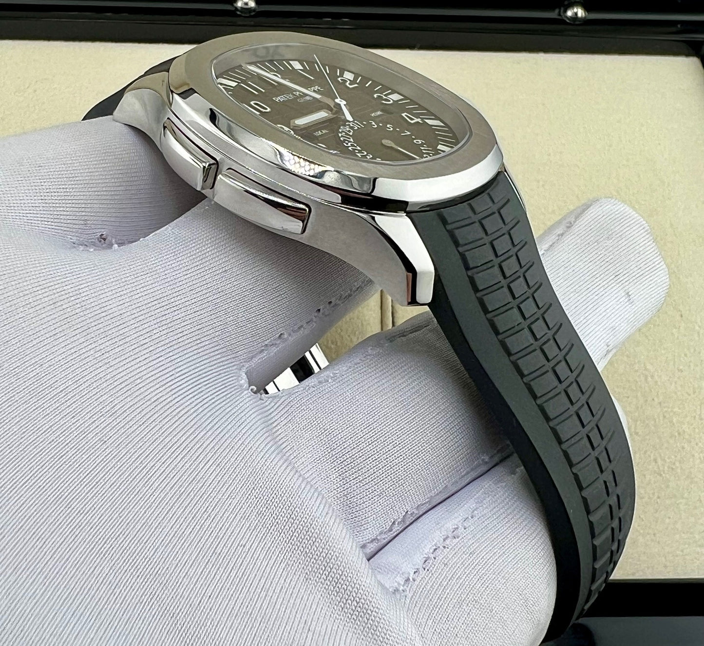 Patek Philippe Aquanaut Travel Time 5164A 2016 LIKE NEW (Italia)