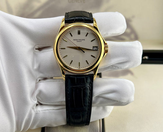 Patek Philippe Calatrava 5127J 37mm Yellow Gold 2007 Extrait d'archive 2024