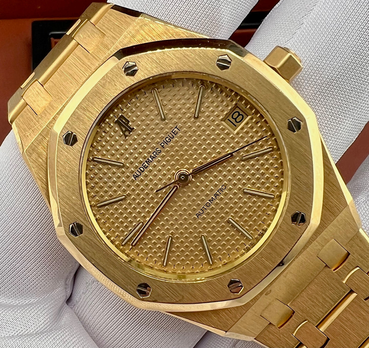 Audemars Piguet Royal Oak 14790BA 36mm Yellow Gold only watch