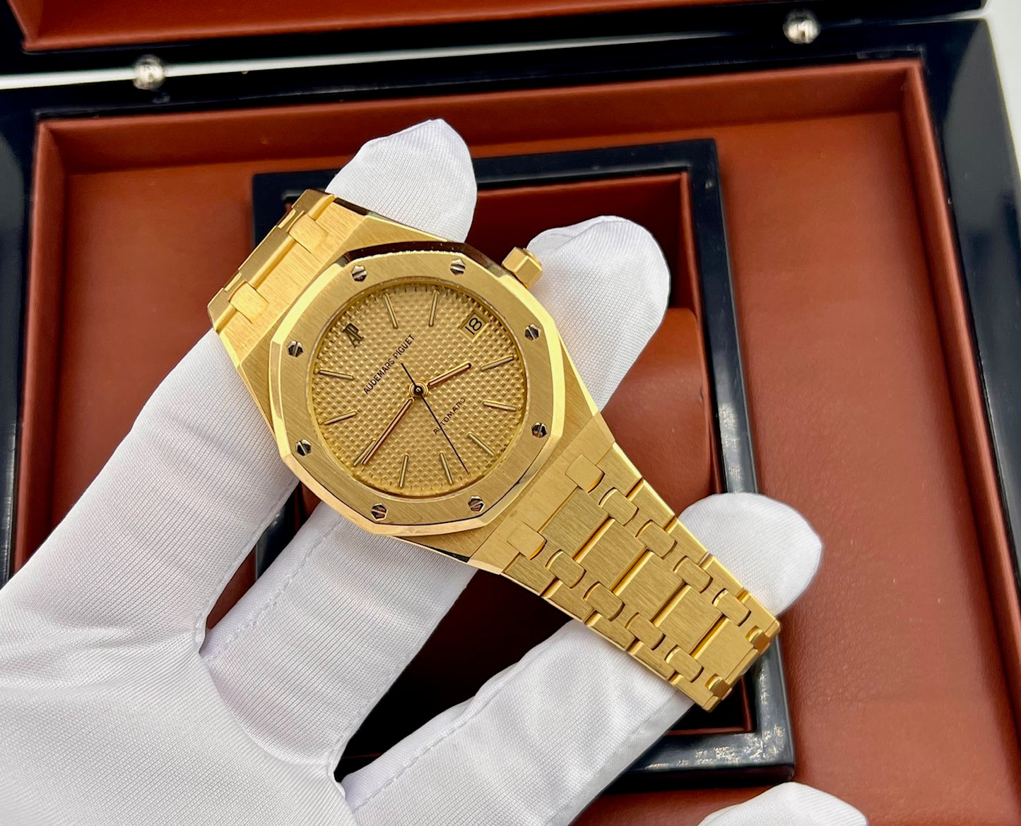 Audemars Piguet Royal Oak 14790BA 36mm Yellow Gold only watch