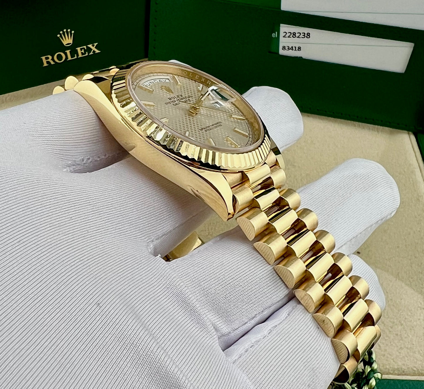 Rolex Day-Date 40mm 228238 Silver Diagonal Motif Dial 2019 full Set